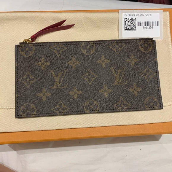 Louis Vuitton Handbags - SOLD LV Felicie Zippered Insert
